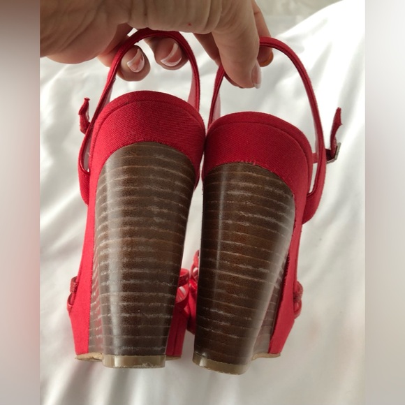 WHBM Gorgeous red strappy snakeskin platform wedges, worn 1x. - Picture 4 of 13